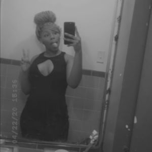 Meet your Posher, Tia